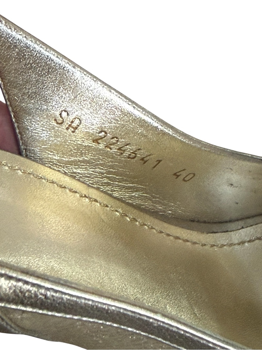 Yves Saint Laurent Gold Metallic Peep-Toe Slingback Platform Heels! Size 9.5 /40 - Picture 11 of 16
